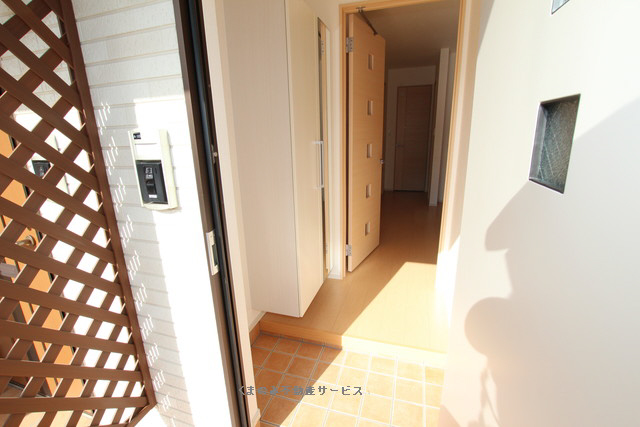 玄関 ドマーニ三隈A棟 102号室 2012年11月16日 写真12
