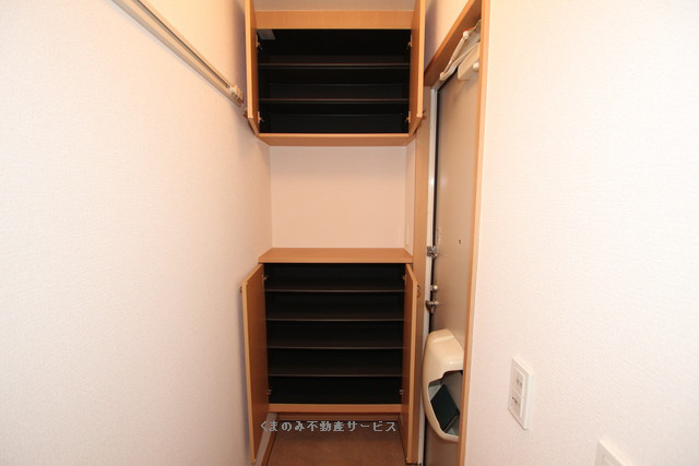 玄関 トマトヒルズA棟 201号室 2025年4月11日 写真10