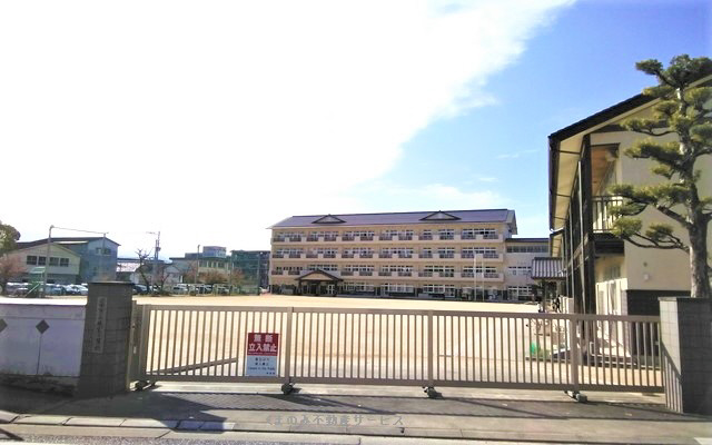 咸宜小学校まで759m (徒歩10分) 咸宜小学校 写真21