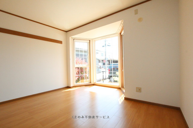 リビング ニュークレストールソフィアB棟 102号室 2023/4/10撮影 写真2