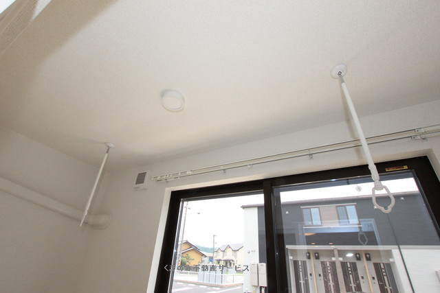 設備 室内物干し (Luxe2-102号室 2021/6/26撮影) 写真19